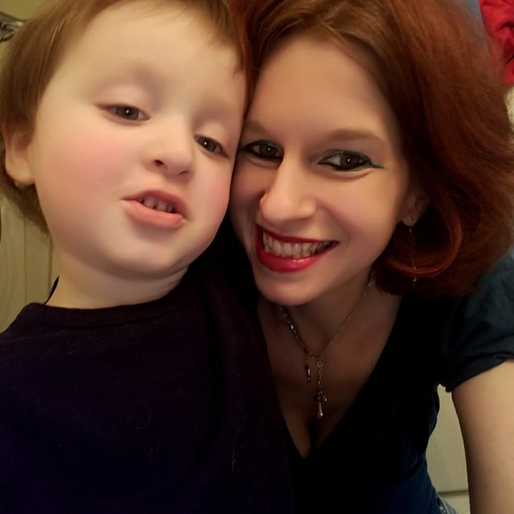 Meet your Posher, Hannah - Picture 3 of 12